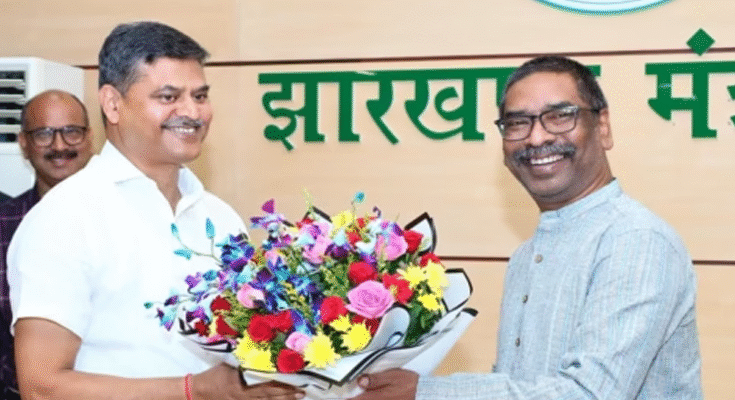 Avinash Kumar Takes Charge as Jharkhand Chief Secretary