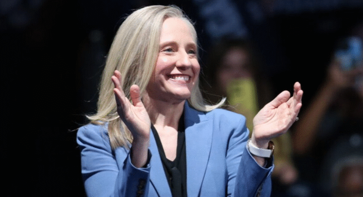 ट्रंप को झटका! डेमोक्रेट एबिगेल स्पैनबर्गर (Abigail Spanberger) बनीं वर्जीनिया (Virginia) की पहली महिला गवर्नर