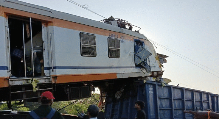 6 Dead, Several Injured as Passenger Train Rams Into Goods Train in Chhattisgarh’s Bilaspur