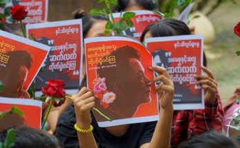 Myanmar: Suu Kyi समेत सभी राजनीतिक बंदियों की रिहाई की मांग तेज
