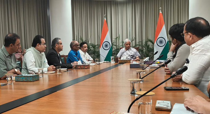 No UPI Day Called Off: Traders Meet FM Nirmala Sitharaman Over UPI MDR