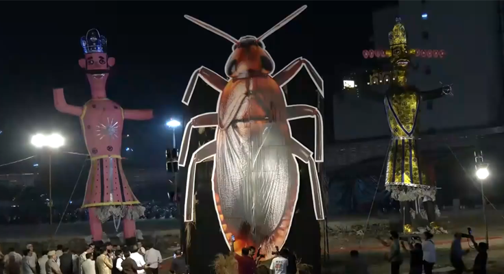 Delhi Dussehra 2026: Keshav Ramlila Committee Burns Cockroach Effigy Alongside Ravan in Netaji Subhash Place