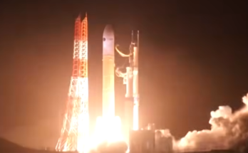 Japan Launches Historic Mission to Collect Rock Samples from Mars’ Moon Phobos
